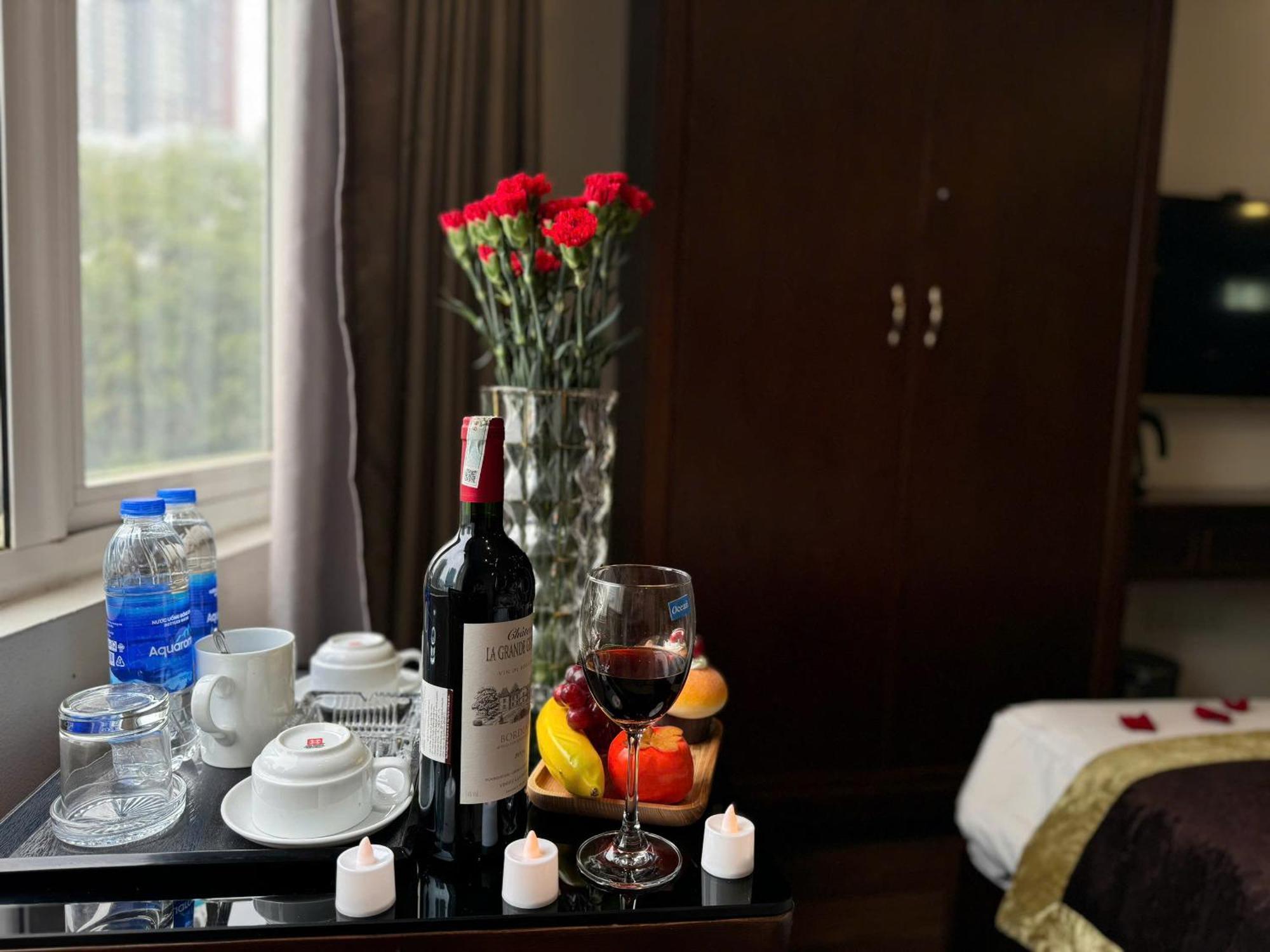 Hoang Gia Hotel Nhan Hoa هانوي المظهر الخارجي الصورة